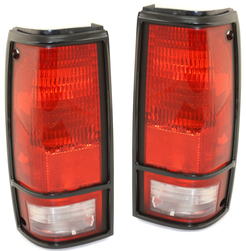 AM TYPHOON 92-93 TAIL LAMP RH AND LH Lens and Housing Halogen w Black Trim SKU SET 11-1324-91 Partslink GM2801109 GM2800109 OEM 919680-919679