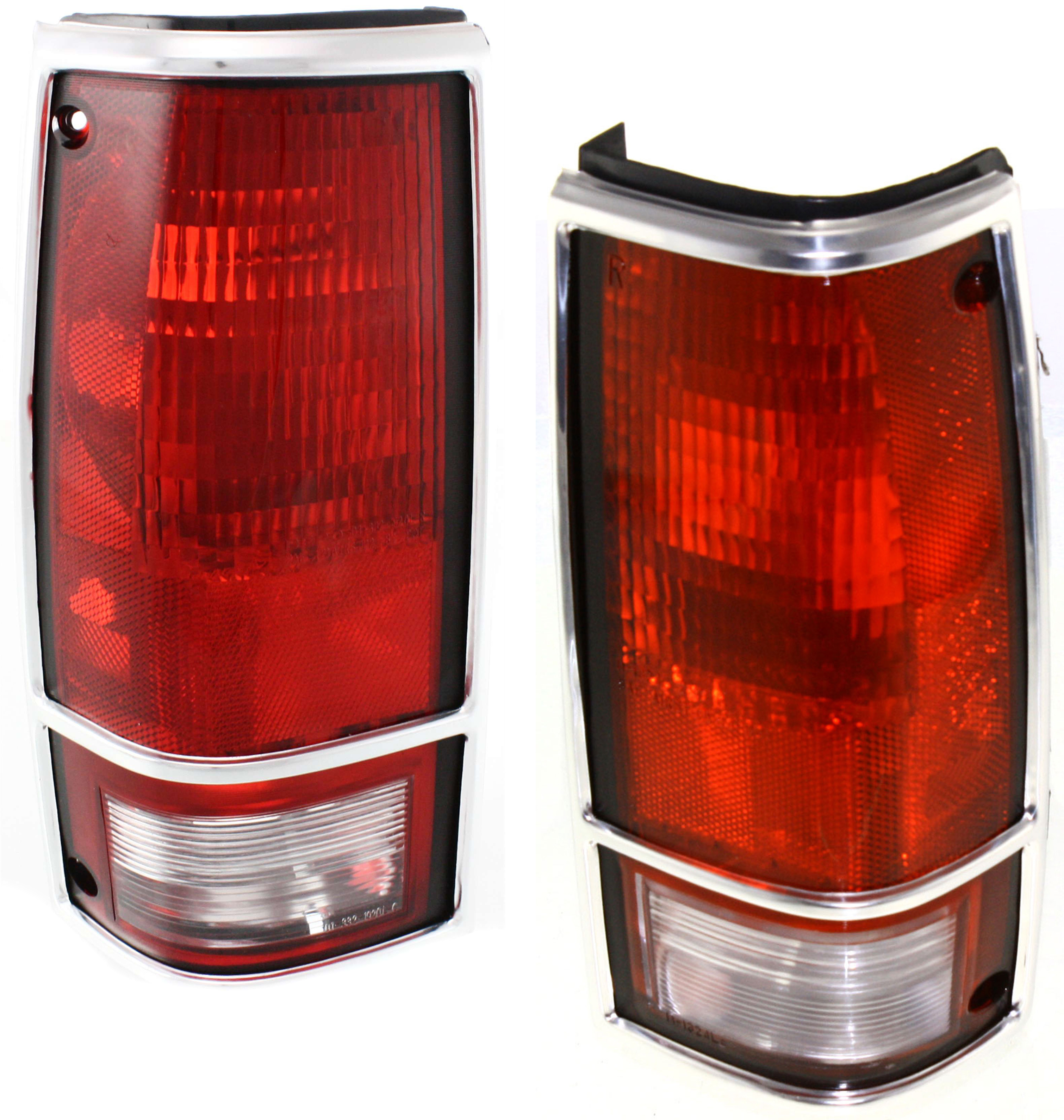 AM S10 PICKUP 82-93 TAIL LAMP RH AND LH Lens and Housing Halogen w Chrome Trim SKU SET 11-1324-95 Partslink GM2801105 GM2800105 OEM 915708-915707