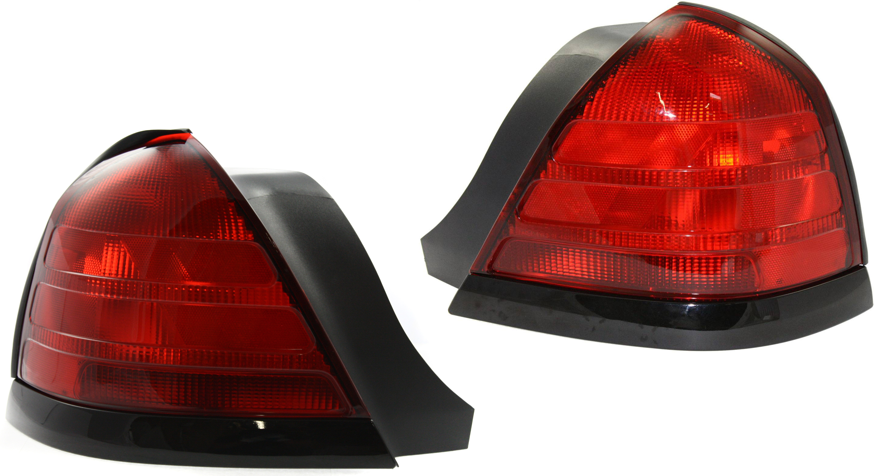 AM CROWN VICTORIA 99-09 TAIL LAMP RH AND LH Lens and Housing w 2 Bulbs w Black Molding SKU SET 11-5371-91 Partslink FO2801160 FO2800160 OEM 8W7Z13404A 8W7Z13405A