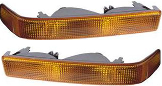 AM BLAZER 98-05 SIGNAL LAMP RH and LH Included Lens and Housing w o Fog Lamp SKU SET 12-5053-01 Partslink GM2520162 GM2521162 OEM 15098267 PFM 15098268 PFM
