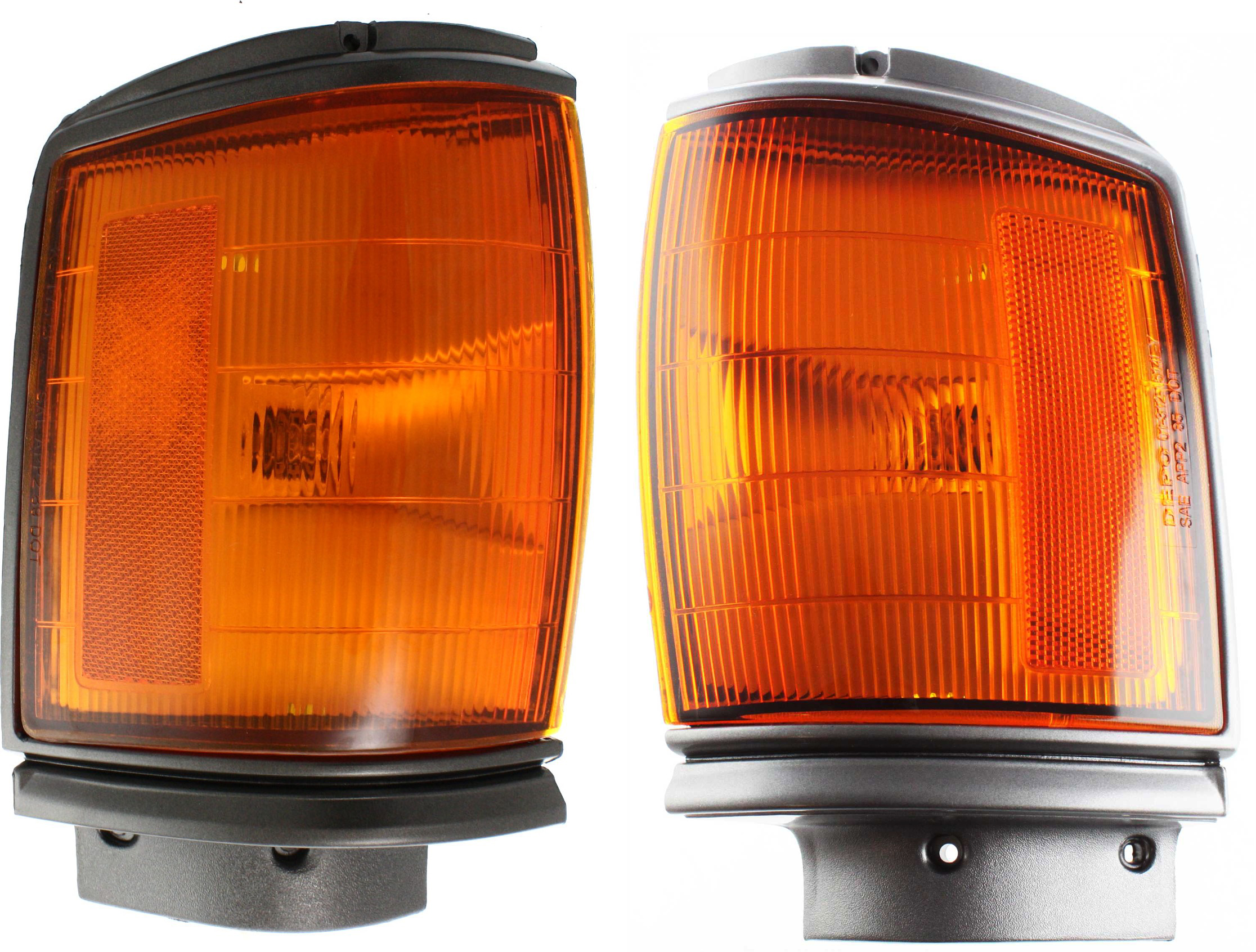 AM PICKUP 87-88 CORNER LAMP RH AND LH Assembly SKU SET 18-1431-00 Partslink TO2520115 TO2521117 OEM 8161089162-8162089162