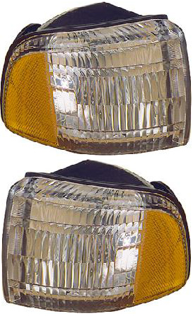 AM RAM FULL SIZE P U 94-02 CORNER LAMP RH AND LH Lens and Housing w o Sport Pkg. SKU SET 18-3077-01 Partslink CH2520119 CH2521119 OEM 55054772AD 55054773AD
