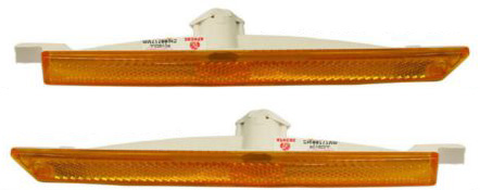 AM CLASSIC 04-05 MALIBU 97-03 FRONT SIDE MARKER LAMP RH AND LH SKU SET 18-5381-01 Partslink GM2551171 GM2550171 OEM 16522558-16522557