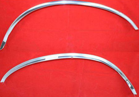 AM F SERIES 87-97 FRONT WHEEL OPENING MOLDING RH and LH Bright SKU SET 7772 Partslink FO1291106 FO1290106 OEM E7TZ16038A E7TZ16039A