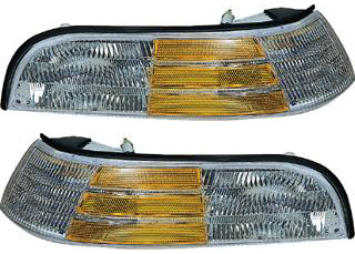 AM CROWN VICTORIA 92-97 CORNER LAMP RH and LH Set of 2 Lens and Housing SKU SET 8064 Partslink FO2520124 FO2521124 OEM F2AZ13200B F2AZ13201B