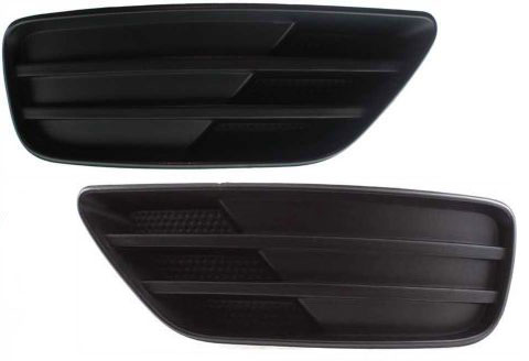 AM FOCUS 05-07 FRONT FOG LAMP COVER RH AND LH Primed Sedan SKU SET F107529 Partslink FO1039103 FO1038103 OEM 5S4Z17E810AA 5S4Z17E811AA