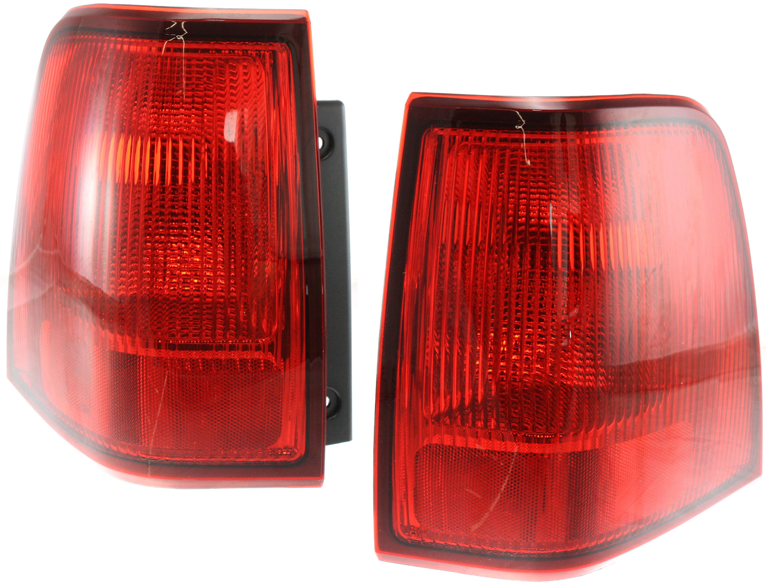 AM NAVIGATOR 03-06 TAIL LAMP RH AND LH Outer Lens and Housing SKU SET L730131 Partslink FO2805102 FO2804102 OEM 3L7Z13404AA 3L7Z13405AA