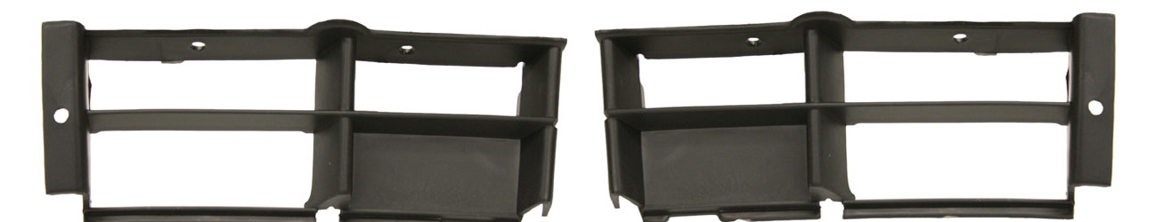 AM 5 SERIES 97-03 BUMPER GRILLE RH and LH Outer Grille Primed SKU SET REPB018901 Partslink BM1039107 BM1038107 OEM 51118235642-51118235673