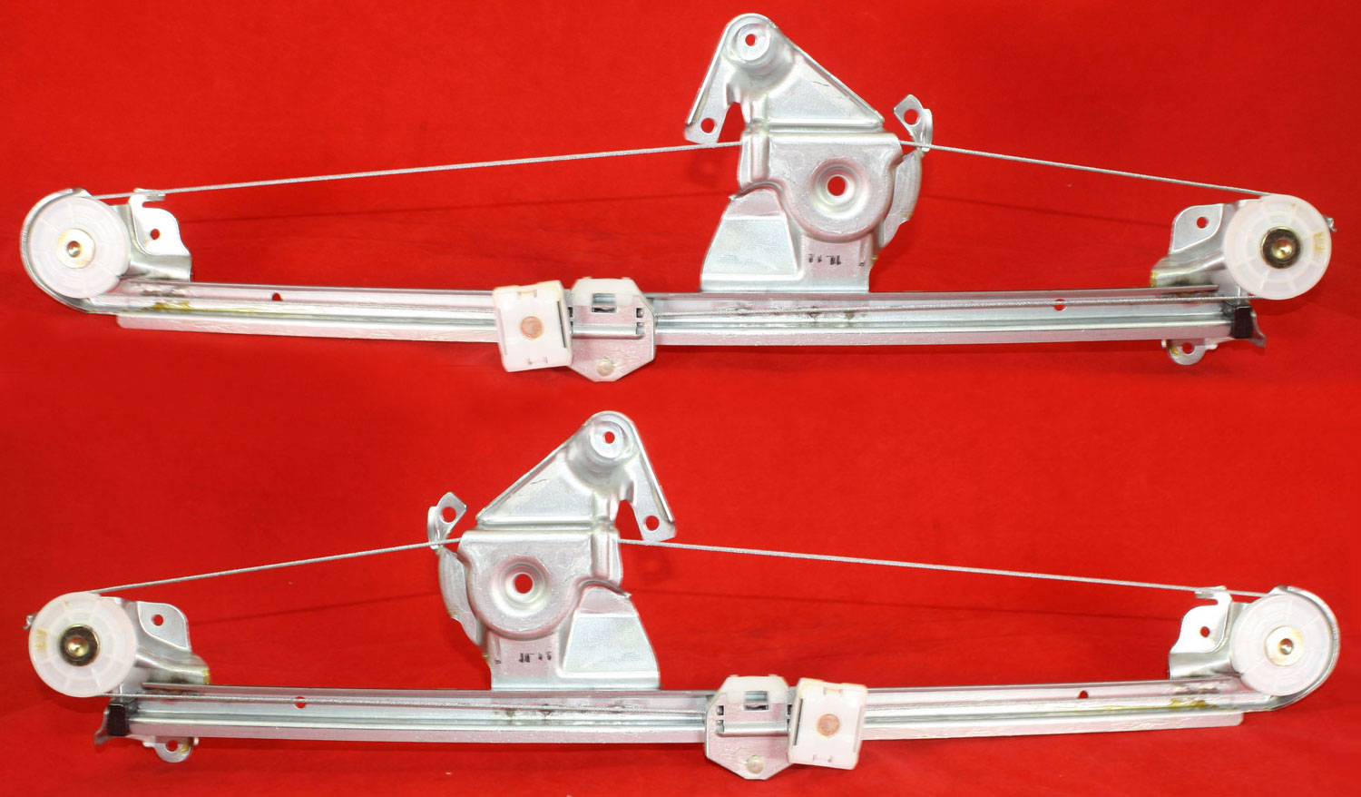 AM E CLASS 96-03 REAR WINDOW REGULATOR RH AND LH Power w o Motor SKU SET REPM491713 Partslink MB1551104 MB1550104 OEM 2107301646-2107301546