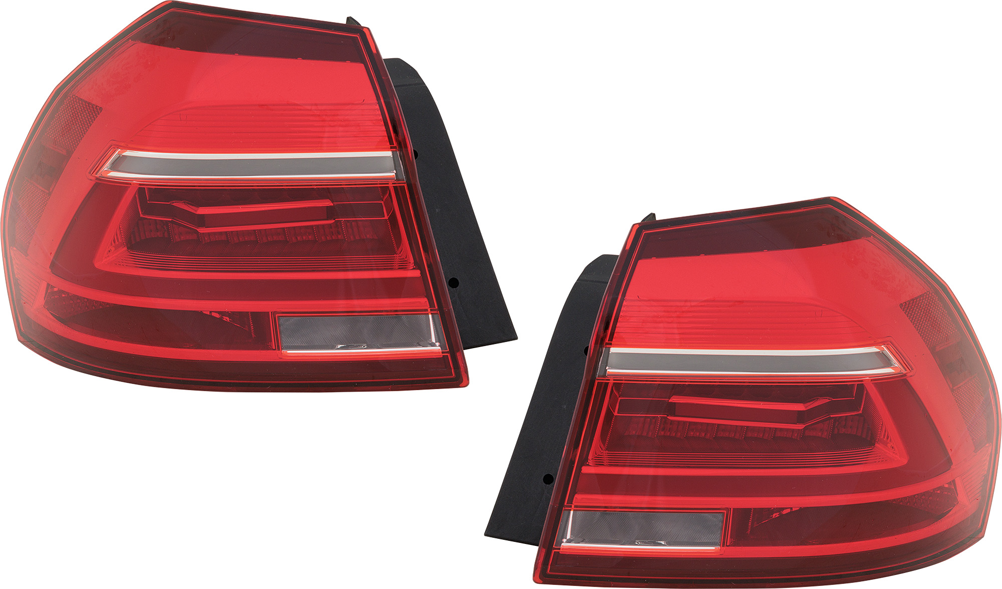 AM PASSAT 16-17 TAIL LAMP RH AND LH Outer Assembly LED 17-17 To 7-3-16 SKU SET RV73010031A Partslink VW2805121 VW2804121 OEM 561945208B 561945207B