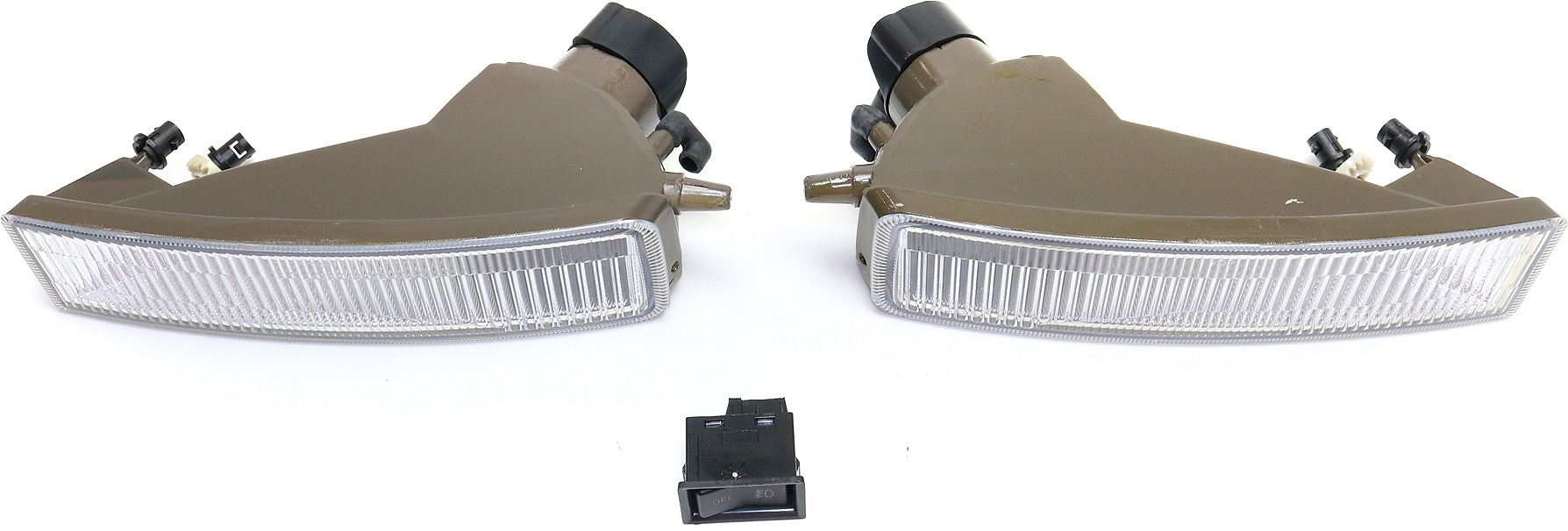 AM XB 04-06 FRONT FOG LAMP RH and LH Assembly Halogen Clear Lens w Switch SKU STYSC0406FL1 OEM Performance