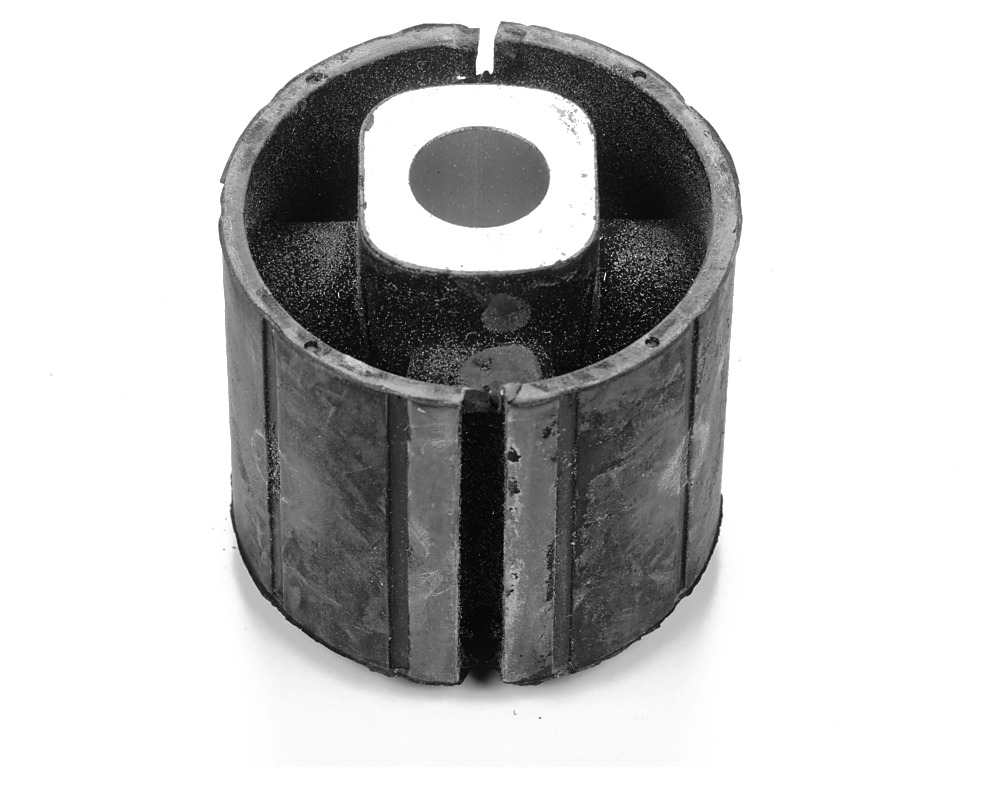 AM Axle Support Bushing SKU T323003317101 OEM 1090099-1090389-1091685-331710