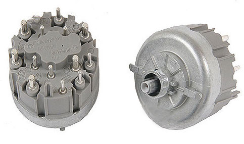 AM Headlight Switch SKU URO0005456204 OEM 0005456204