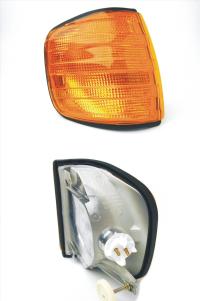 AM Turn Signal Light SKU URO0008208521 OEM 0008208521