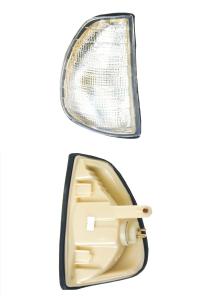 AM Turn Signal Light SKU URO0008208921 OEM 0008208921