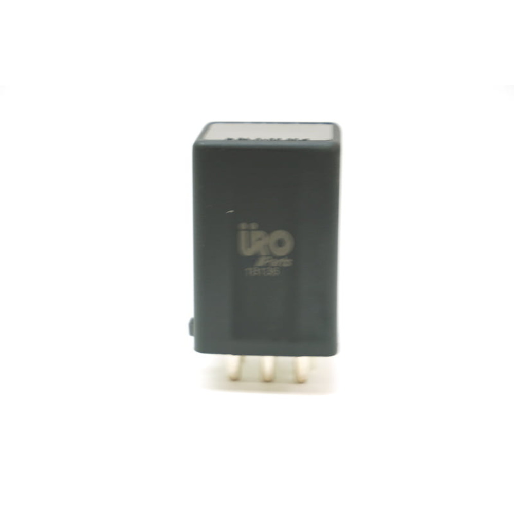 AM Fuel Pump Relay SKU URO0015450605 OEM 0015450605