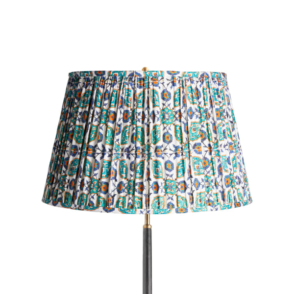 20 inch straight empire shade in Sama