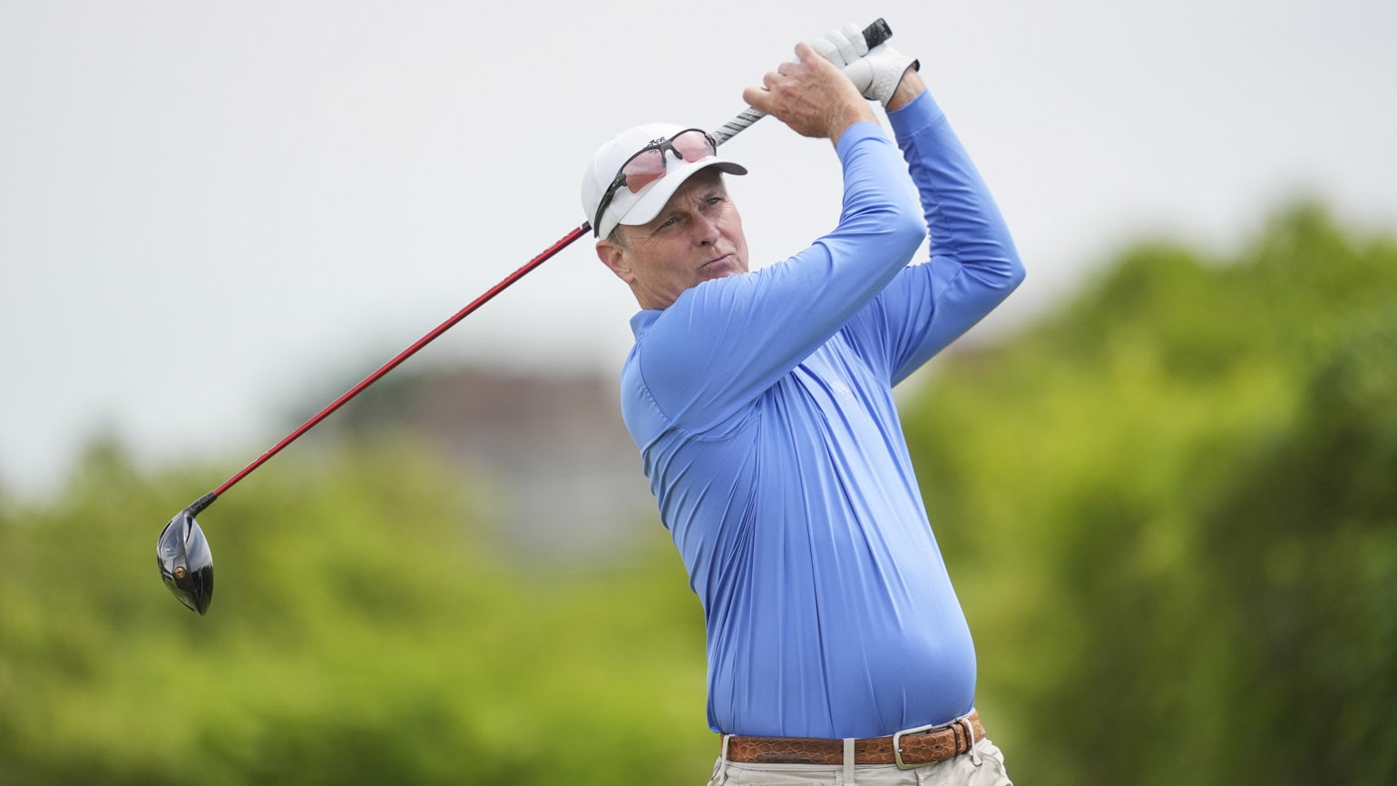 Bob Estes matched the day's low round at Newport Country Club with a 4-under 66 to move into solo fifth. (USGA/Kathryn Riley) 