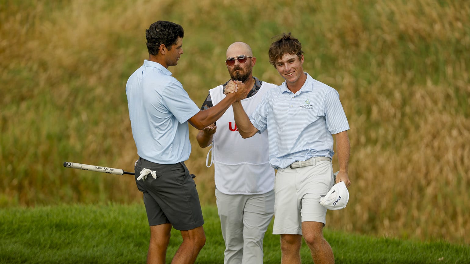 Notre Dame sophomore Jacob Modleski (right) was quite pumped after eliminating 2024 Latin America Am runner-up Omar Morales. (USGA/Chris Keane)