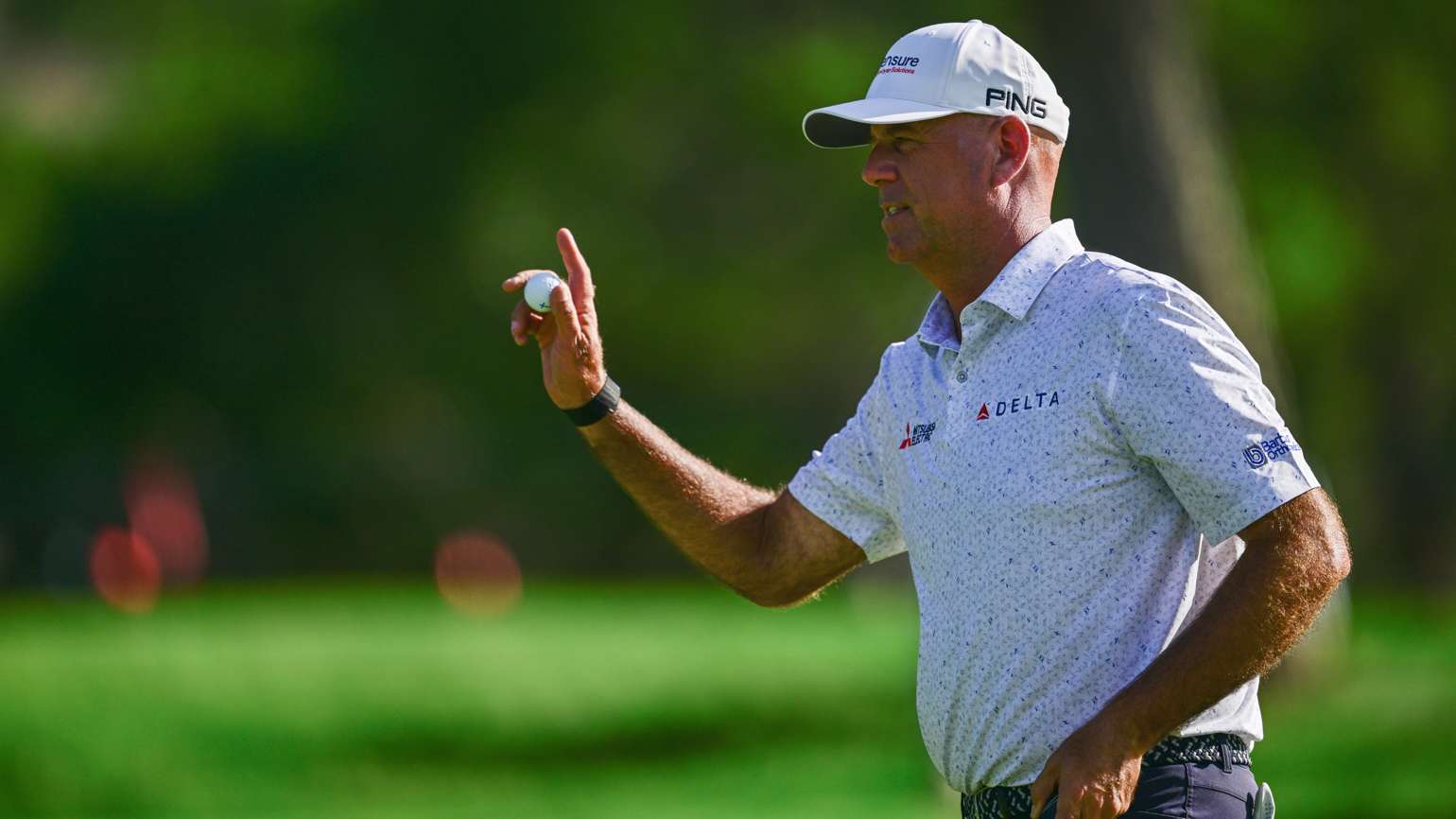 U.S. Senior Open rookie Stewart Cink hit 17 of 18 greens en route to an opening-round 68. (USGA/Logan Whitton)