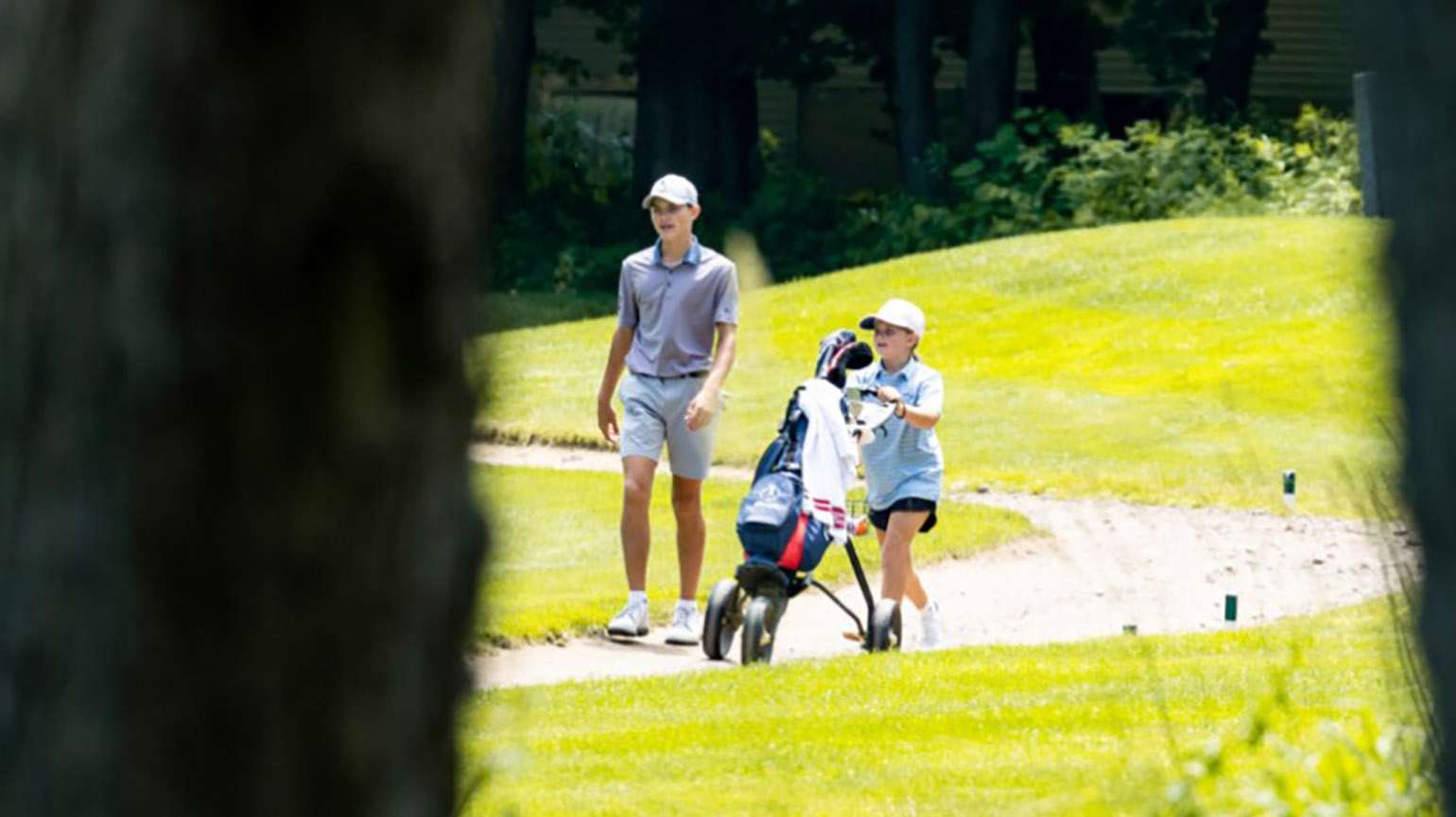Tyler Creavy's 10-year-old sister, Riley, served as his caddie during last month's U.S. Junior Amateur qualifier in Massachusetts. (Creavy Family)