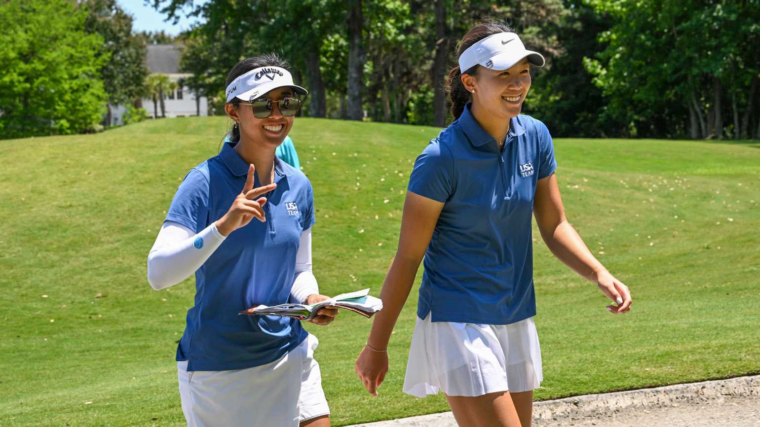 Stroke-play medalists Jude Lee (left) and Nikki Oh enjoyed another bogey-free round during their Round-of-32 victory. (Edward M. Pio Roda/USGA)