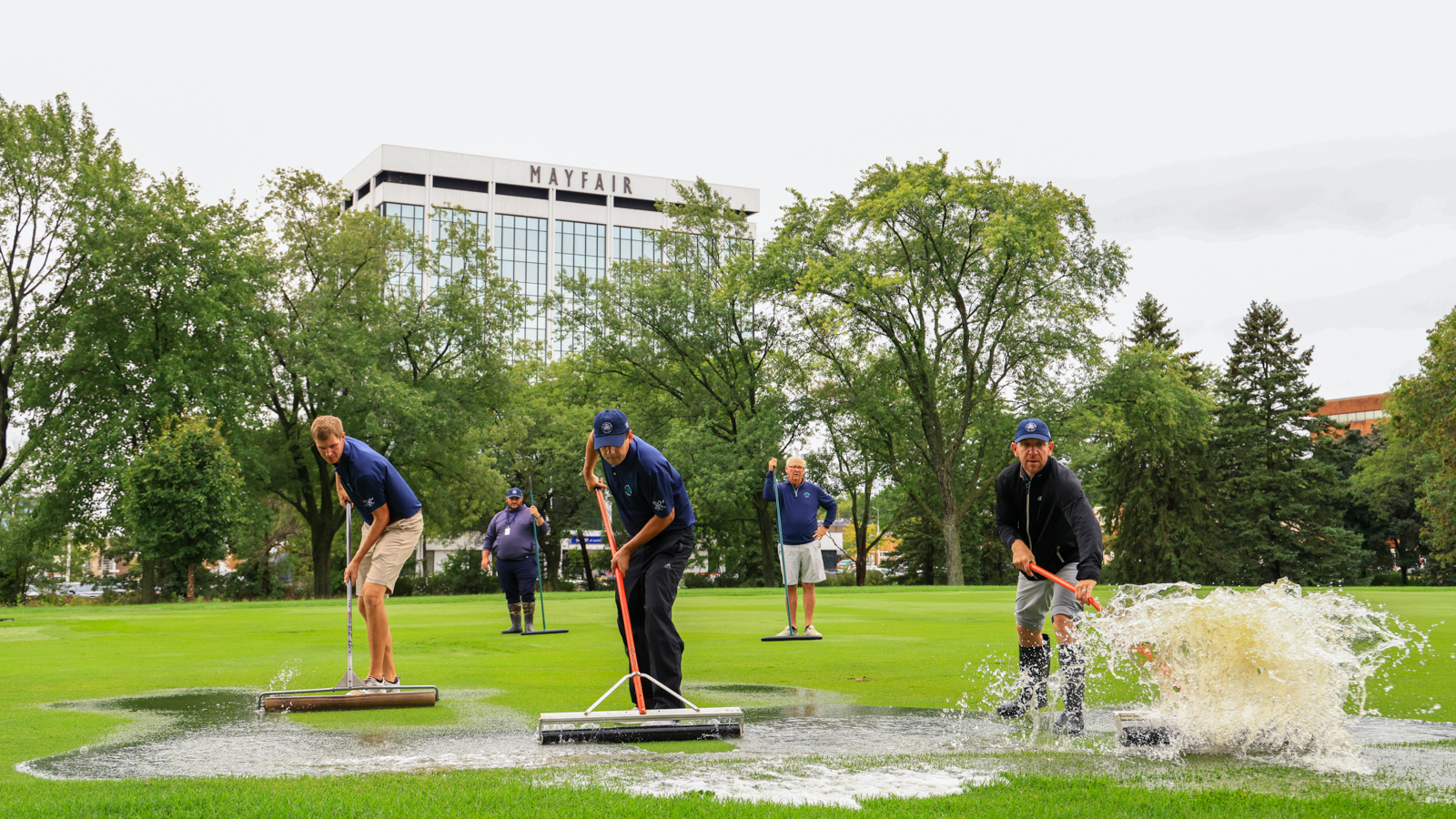 Jones, Shuman Early Leaders for Medalist in Rain-Delayed Mid-Am
