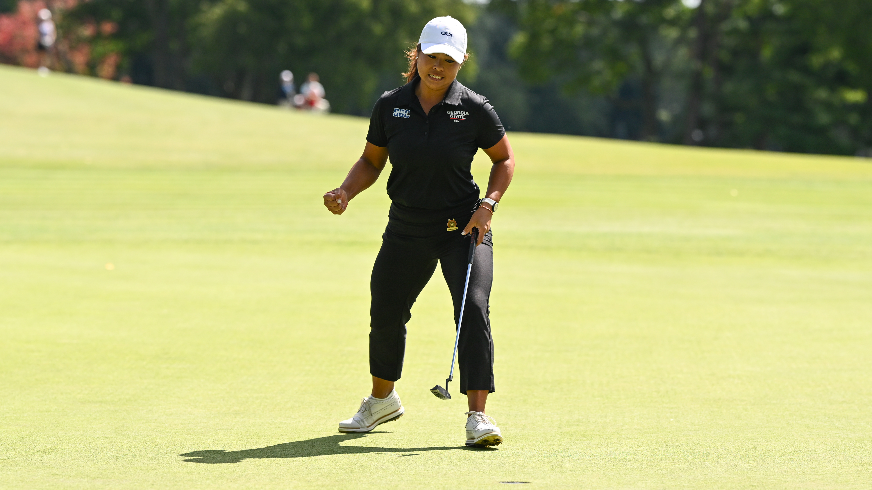 37th U.S. Women's Mid-Amateur: Monday Scenes From Brae Burn C.C.