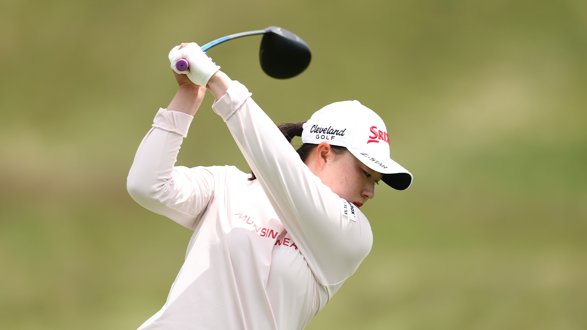 Crowded Leader Board Marks First Day of U.S. Women's Open