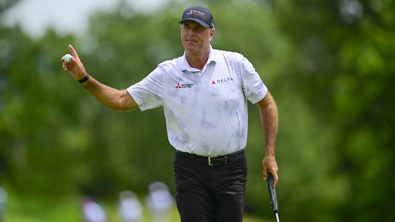 Cink, Harrington, Hensby Share 36-Hole Lead at The Broadmoor