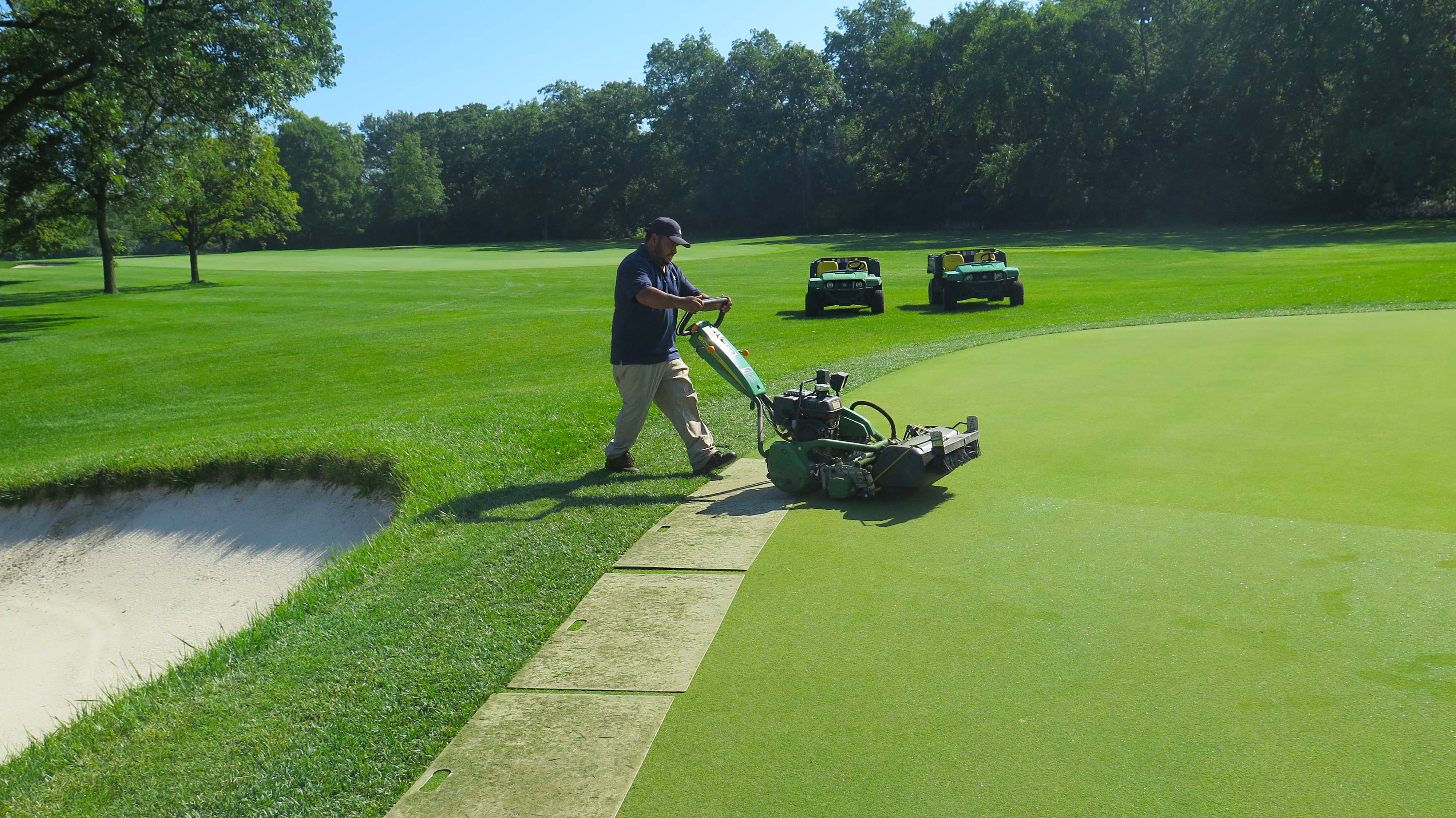 Putting green push mower shop