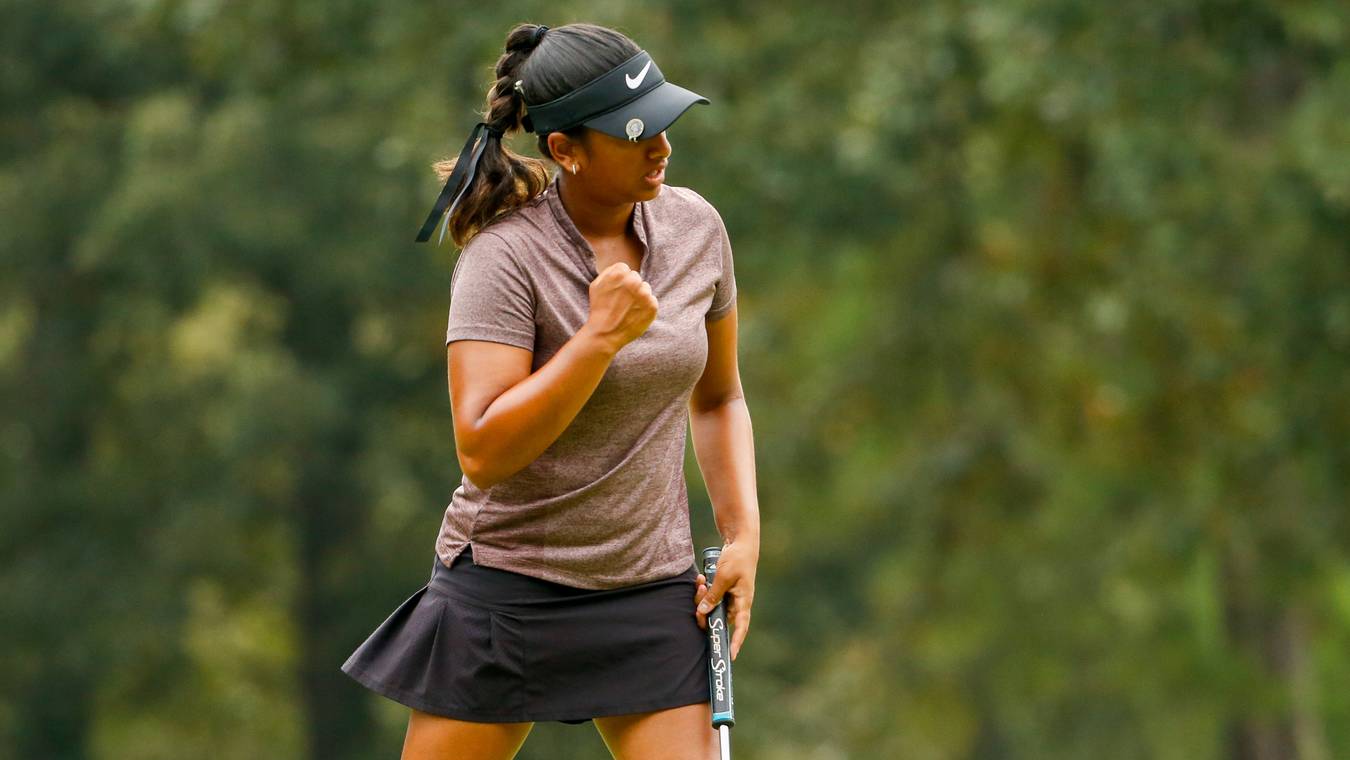 Lee Dominant In Reaching Women S Am Semifinals