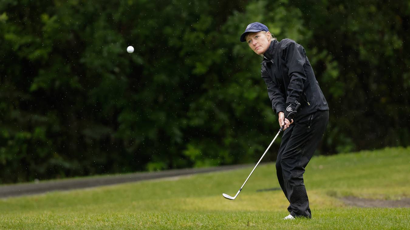 Defending Champ Tennant Among Quartet picture