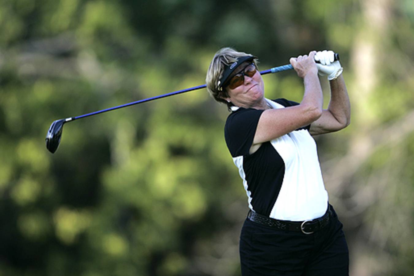 Klasse Fires 4-under Round To Lead