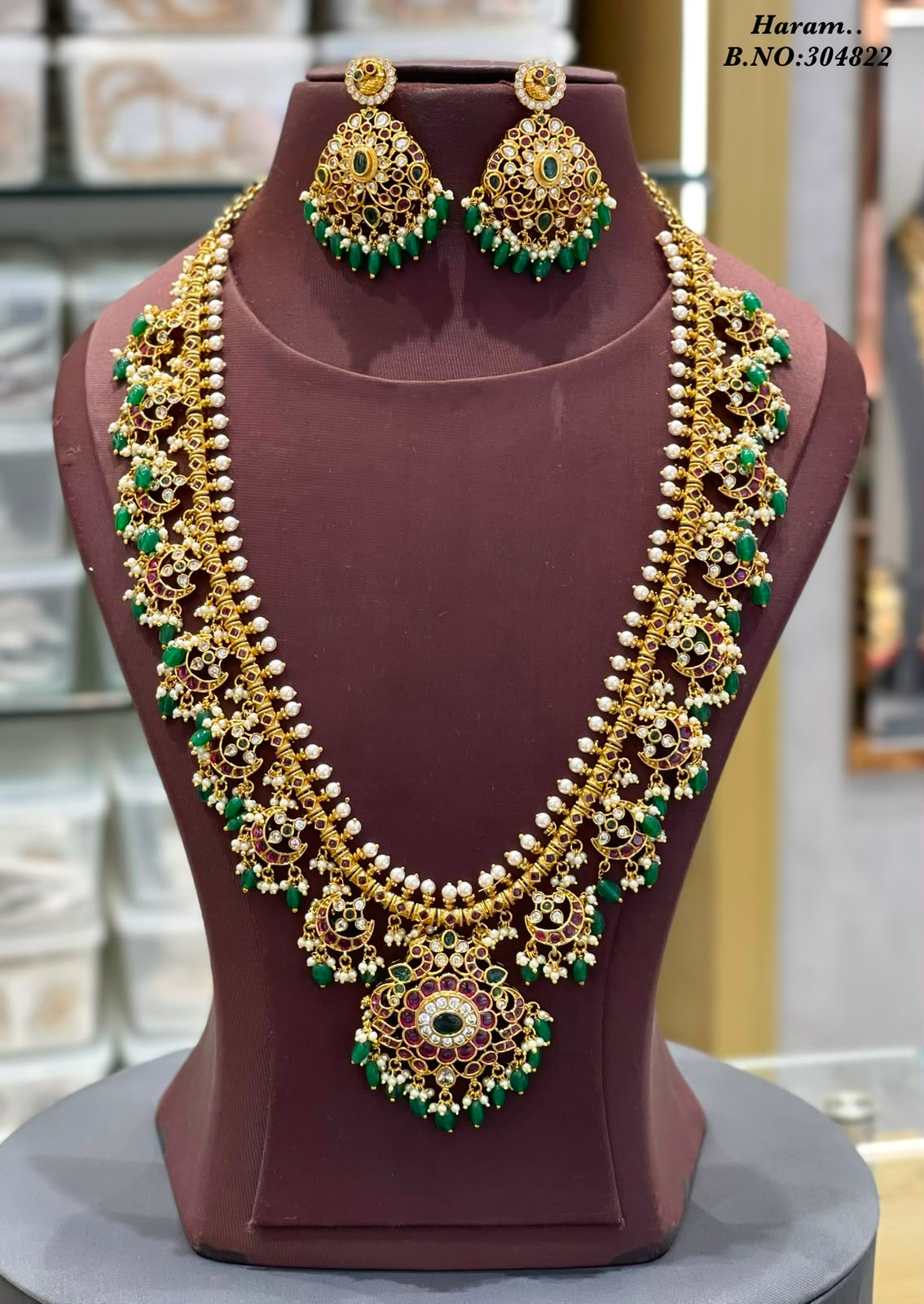 ✨ Royal Emerald and Ruby Bridal Haram