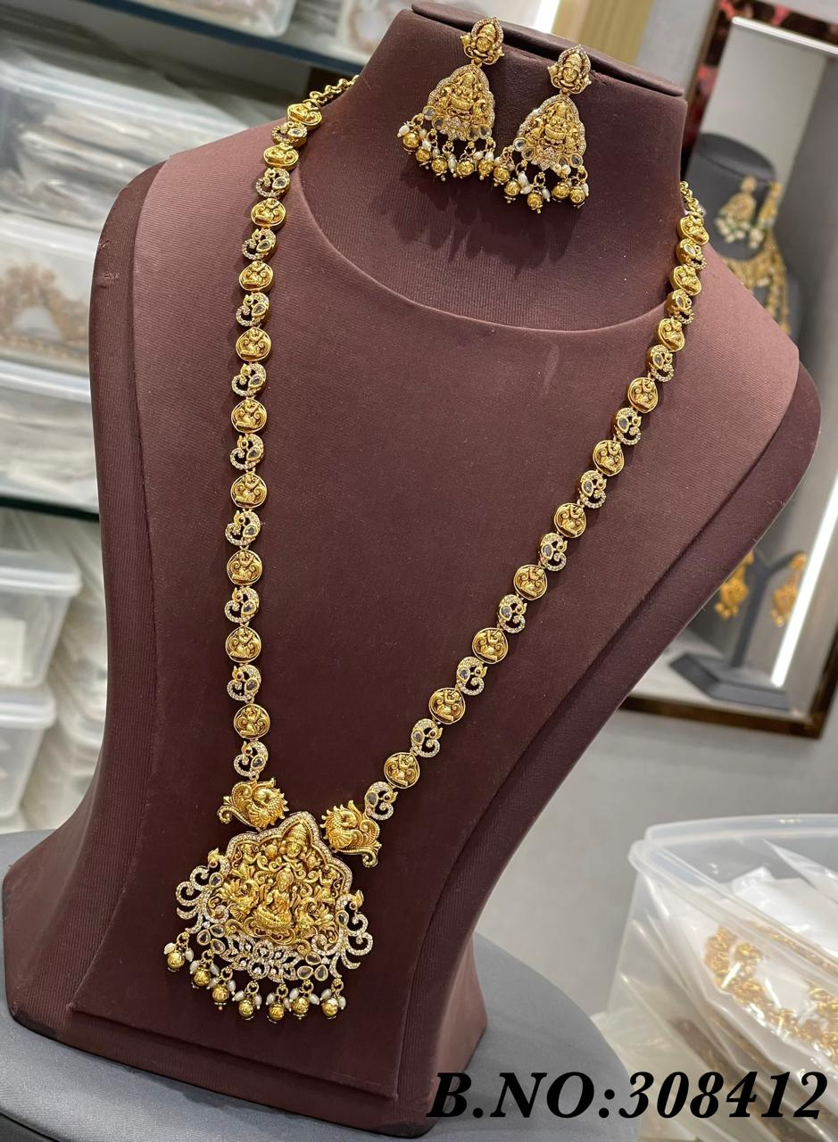 👑 Temple Heritage Lakshmi Antique Haram Set