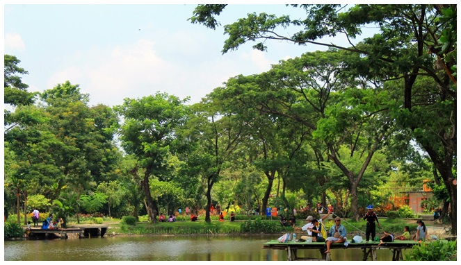 10 Tempat Wisata di Surabaya yang Seru & Asik 10 Tempat Wisata di Surabaya