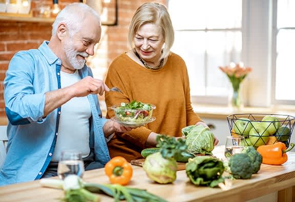 Foods-Drinks-To-Avoid-and-Enjoy-for-Diabetes combat-diabetes-through-exercise