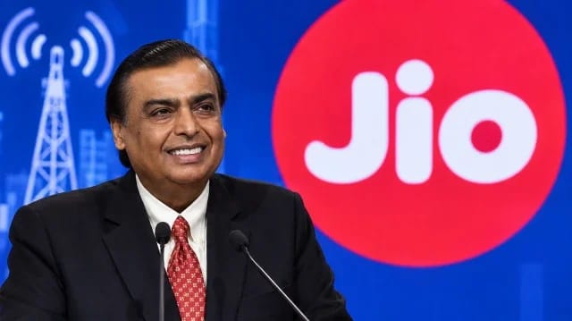 Ambani-nin Jio şirkəti Mumbayda debüt edərək 21% bahalaşdı, dəyəri 131,5 milyard dollara çatdı
