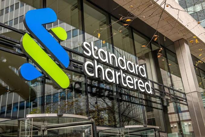 Standard Chartered 2026-cı il üzrə mənfəət və gəlir hədəflərini artırdı