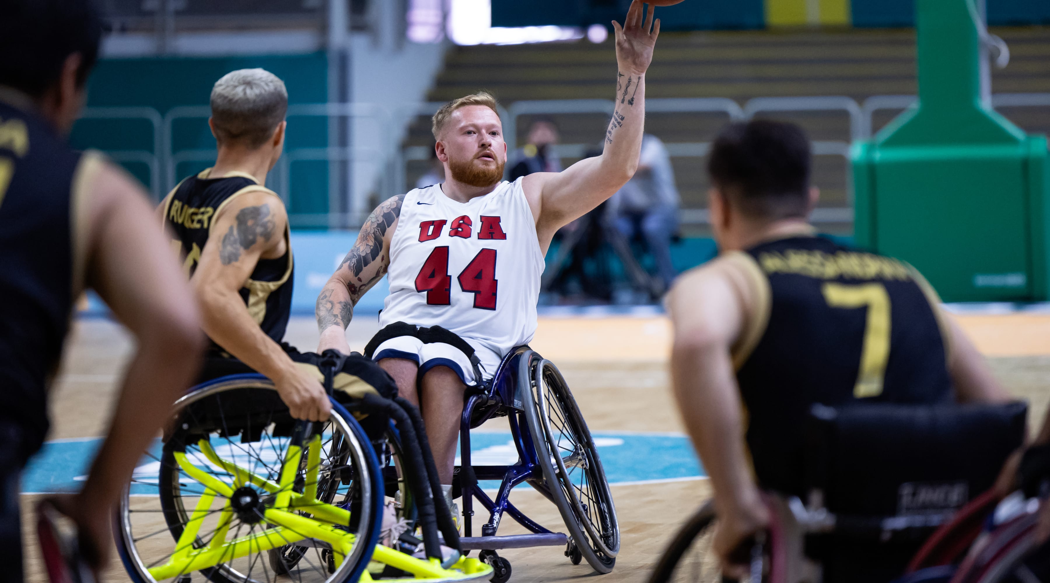 Jeromie Meyer throws the ball during the Men's Wheelchair Basketball final at the 2023 Parapan American Games in Santiago, Chile.