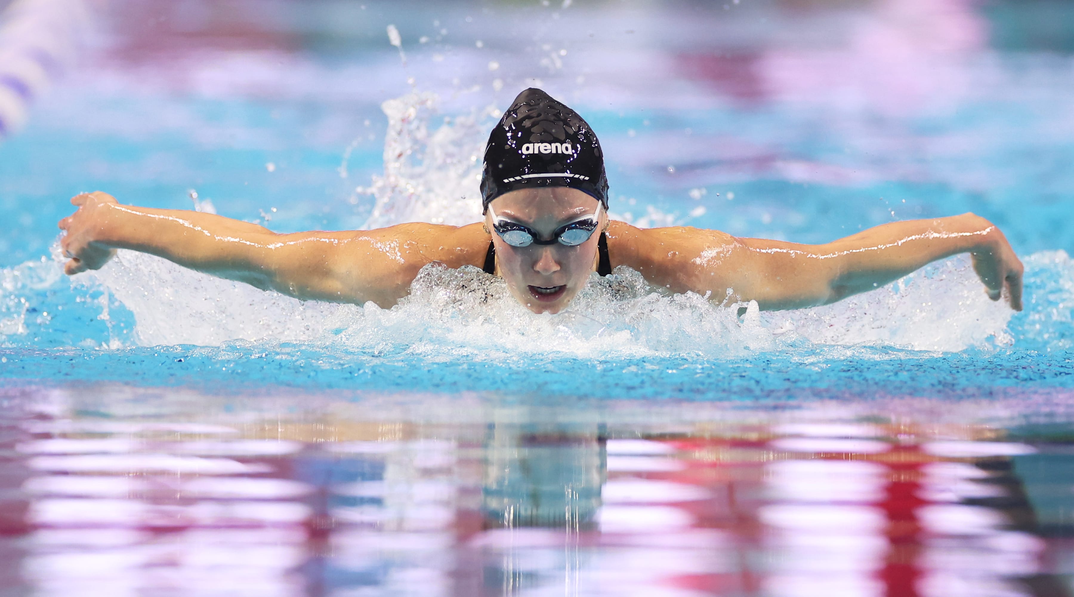 Alex Walsh swimming in the pool  in the Women's 400 Meter IM Final at the Phillips 66 National Championships at Indiana University Natatorium on June 29, 2023 in Indianapolis, Indiana.