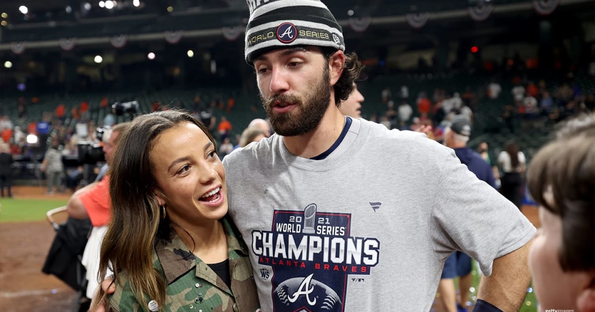 Dansby Swanson's sweet message for girlfriend Mallory Pugh