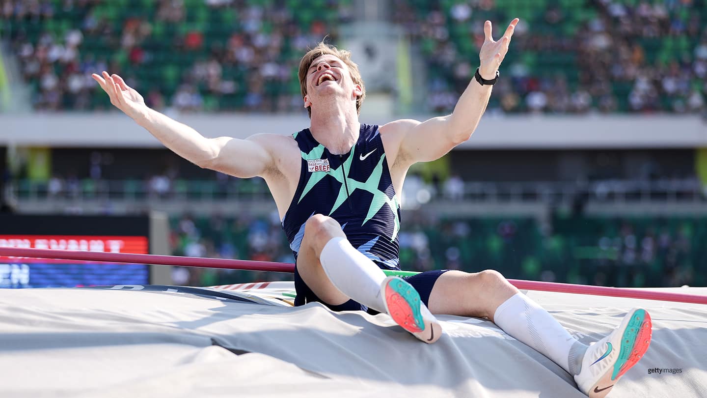 Team USA  Chris Nilsen Flies High To Win Intense Pole Vault