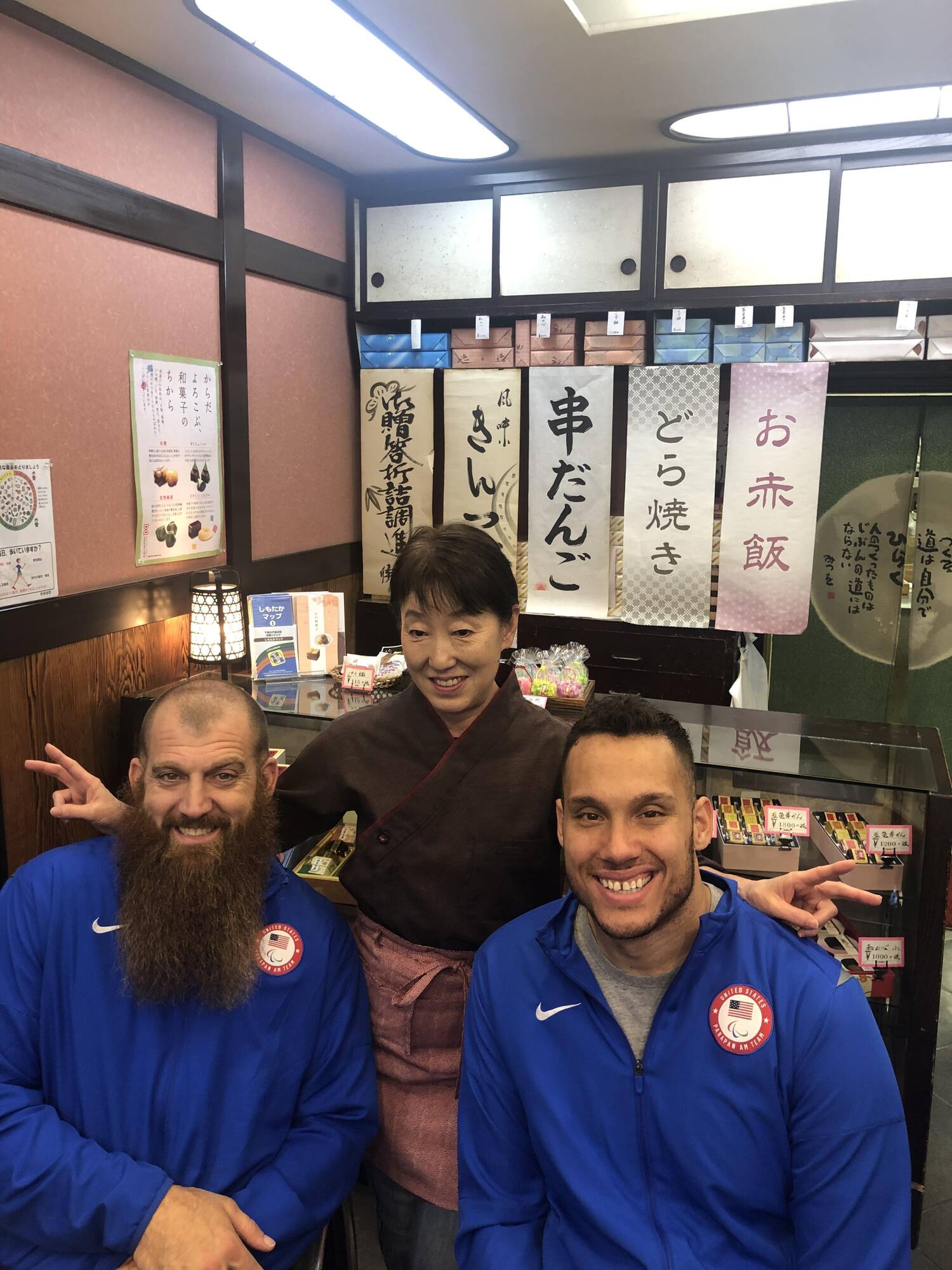 Athletes from the U.S. Wheelchair Rugby Team for Tokyo 2020 toured the shopping district and participated in a lecture where they officially announced the “Thank You, Japan” initiative