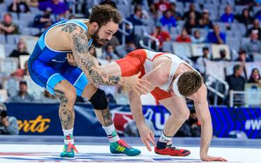 Jordan Oliver scores a takedown in the U.S. Olympic Team Trials.