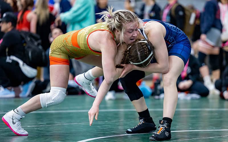 Felicity Taylor works for a takedown at the 2023 U23 Nationals.