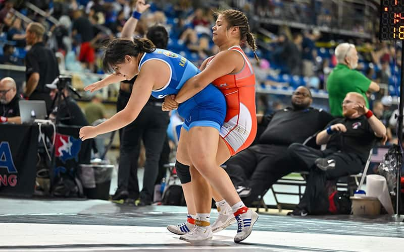 Sabrina Nauss (MI) locks up Karla Martinez (KS) at the 2023 USMC Junior Nationals.