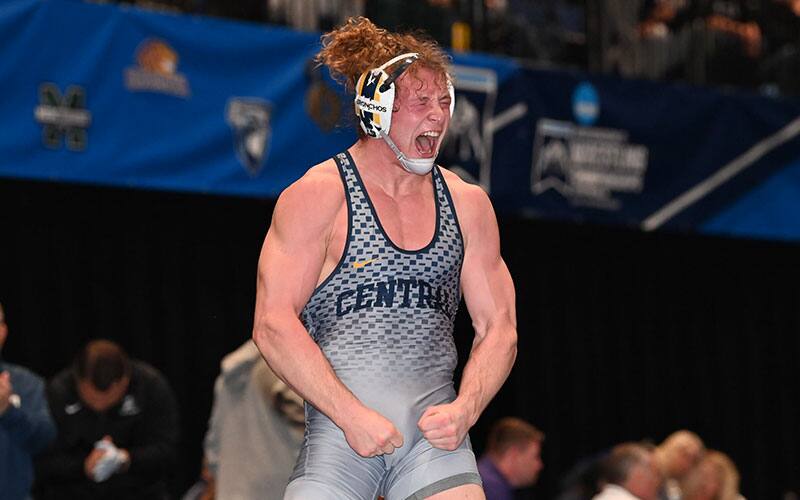 Dalton Abney (UCO) celebrates his semifinals win at the 2023 NCAA Div. II Nationals.