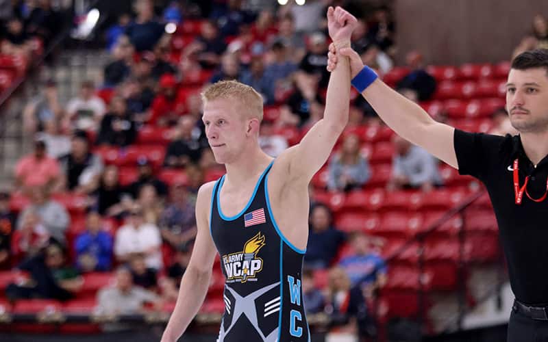 Dalton Roberts hand raise at U.S. Open. Photo by John Sachs, Tech-Fall.com.